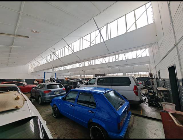 1,029M² WAREHOUSE FOR SALE IN SELBY